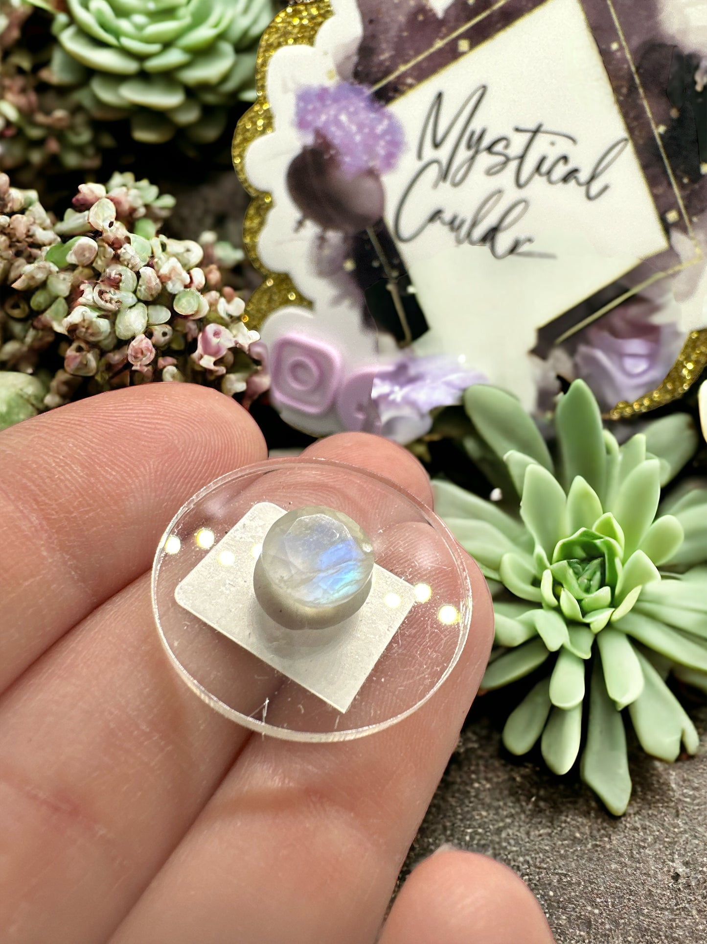 Moonstone Gut Gem