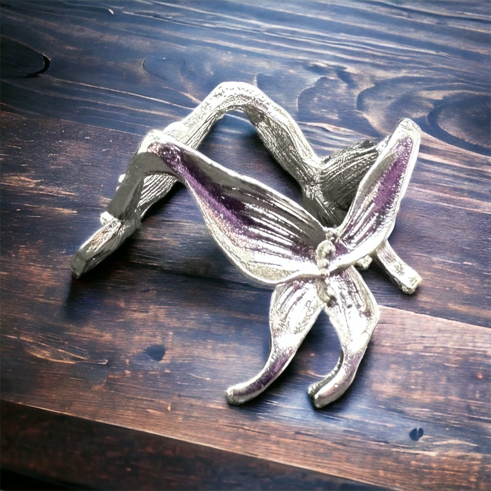 Silver butterfly sphere stand
