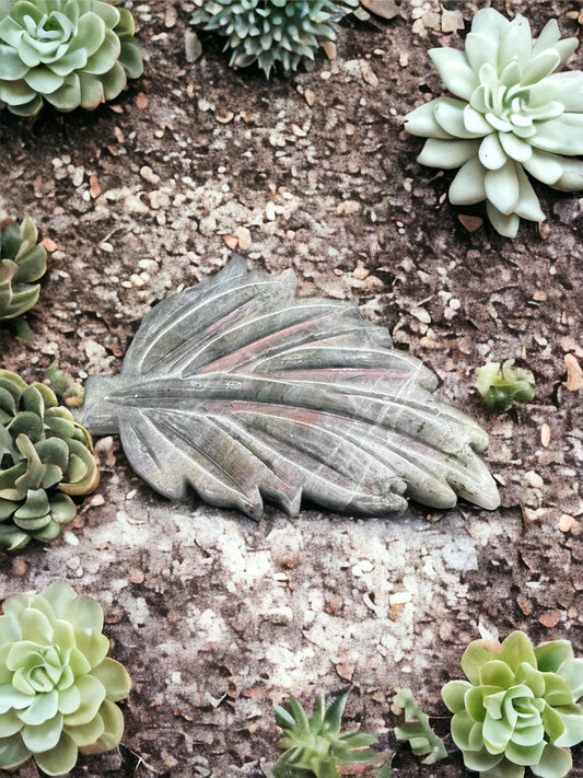 Labradorite leaf